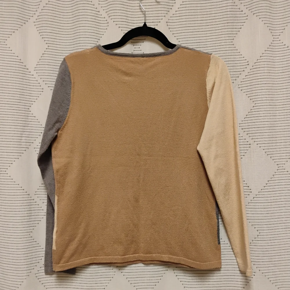 Aaeda Geometric Colorblock Sweater Women's Size Small Rayon Blend